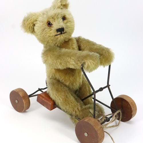 Sold for £820