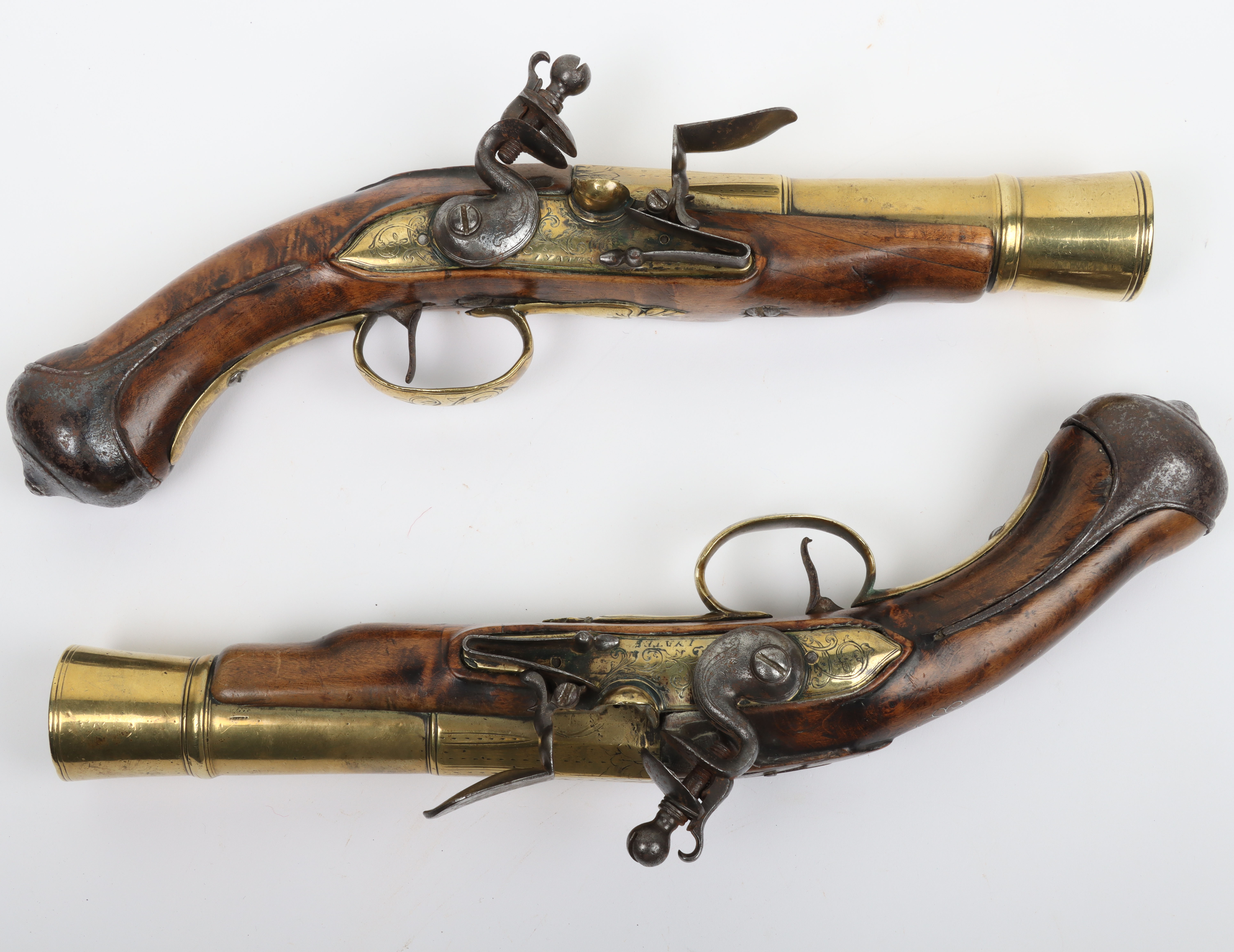 Antique Guns & Accessories